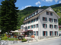 Blick vom Alten Dorf Blatten auf das Hotel